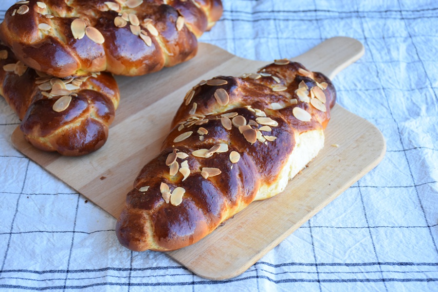 ÇILGIN HAMURLA PASKALYA ÇÖREĞİ